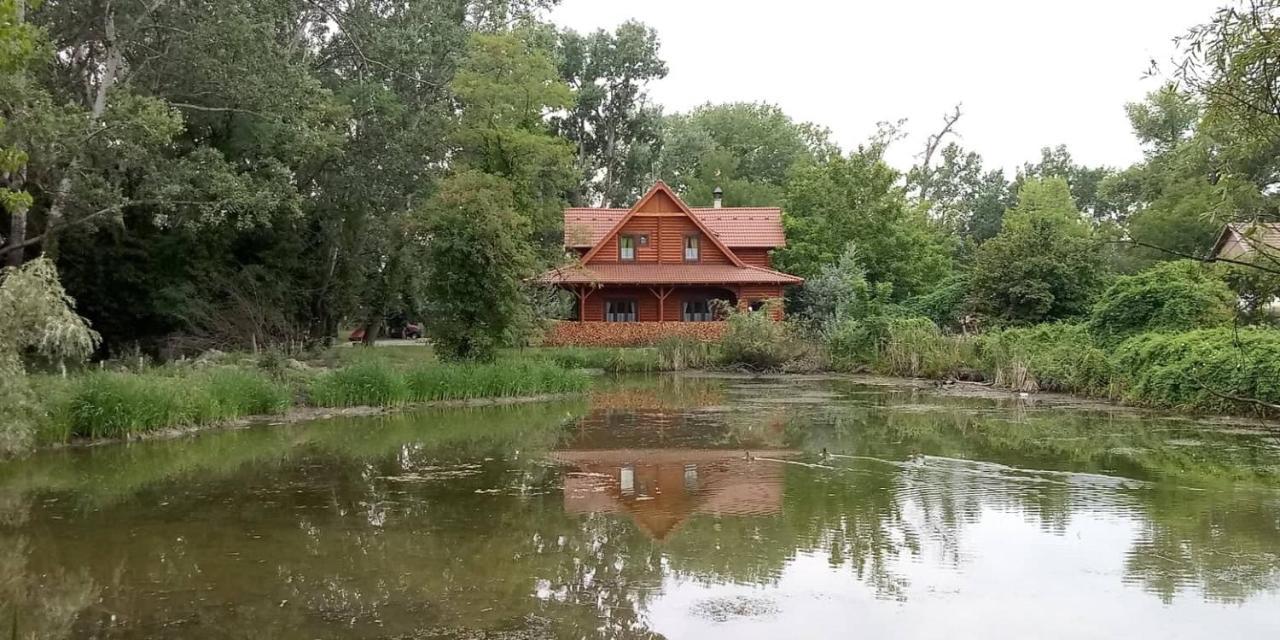 Dom Argyelus - Argyelus Haz - Fesztypark Hotel Martovce Екстериор снимка